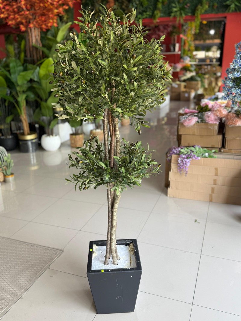 YNC-295 Zeytin Yapay Ağaç – 180 cm | Gerçekçi Yaprak ve Meyve Detaylarıyla Akdeniz Esintisi