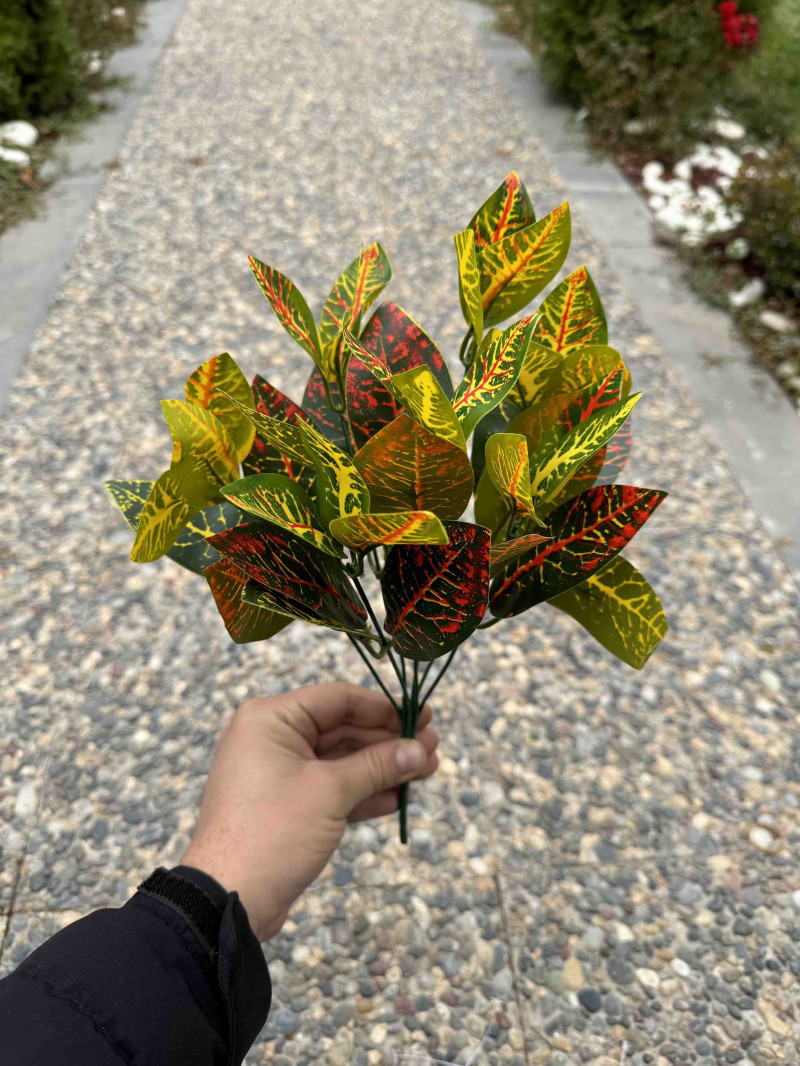 YNC-121 Kraton Yapay Bitki – 35 cm